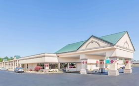 Ramada By Wyndham Grayling Hotel & Conference Center